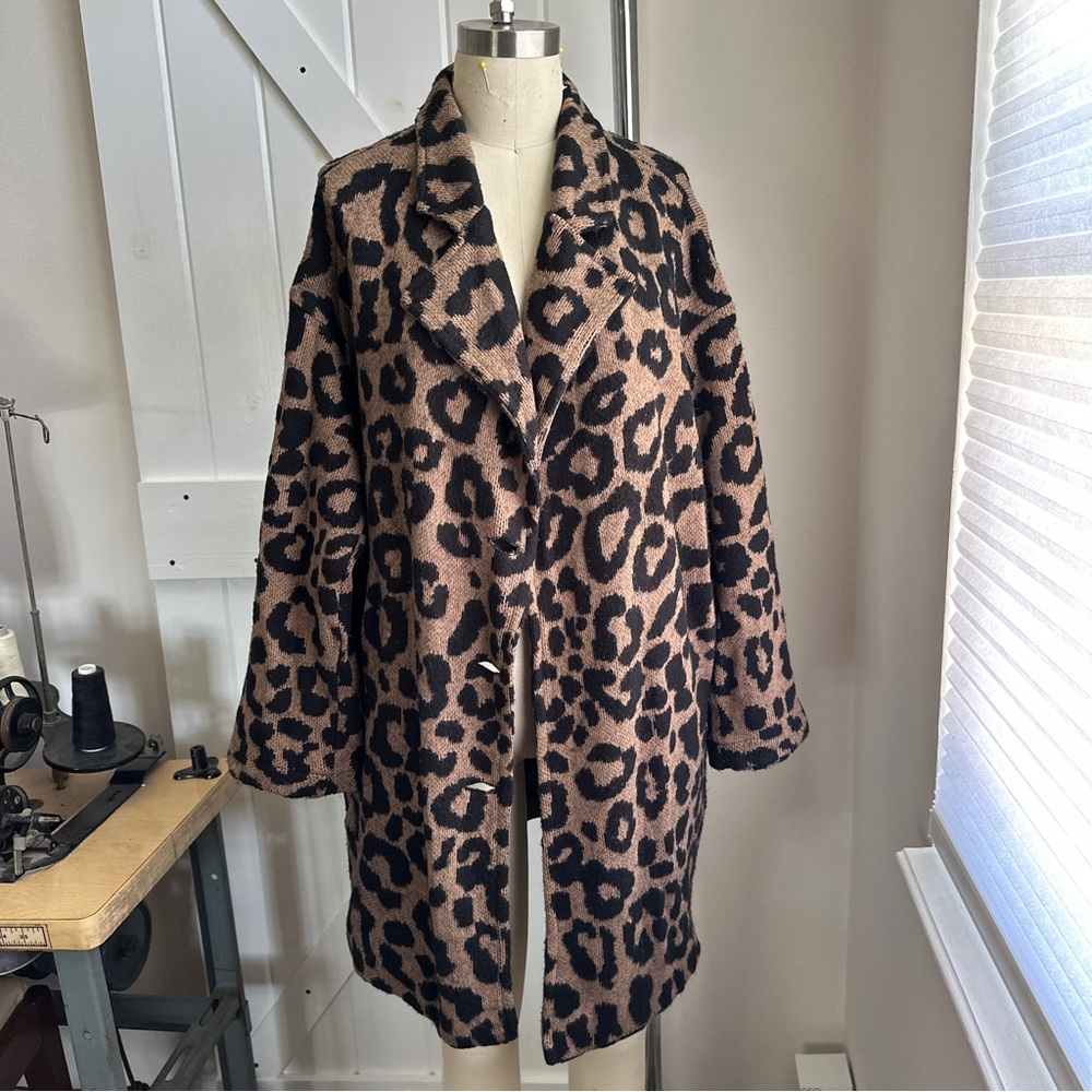 Women’s Leopard Knit Jacquard Cardigan Coat